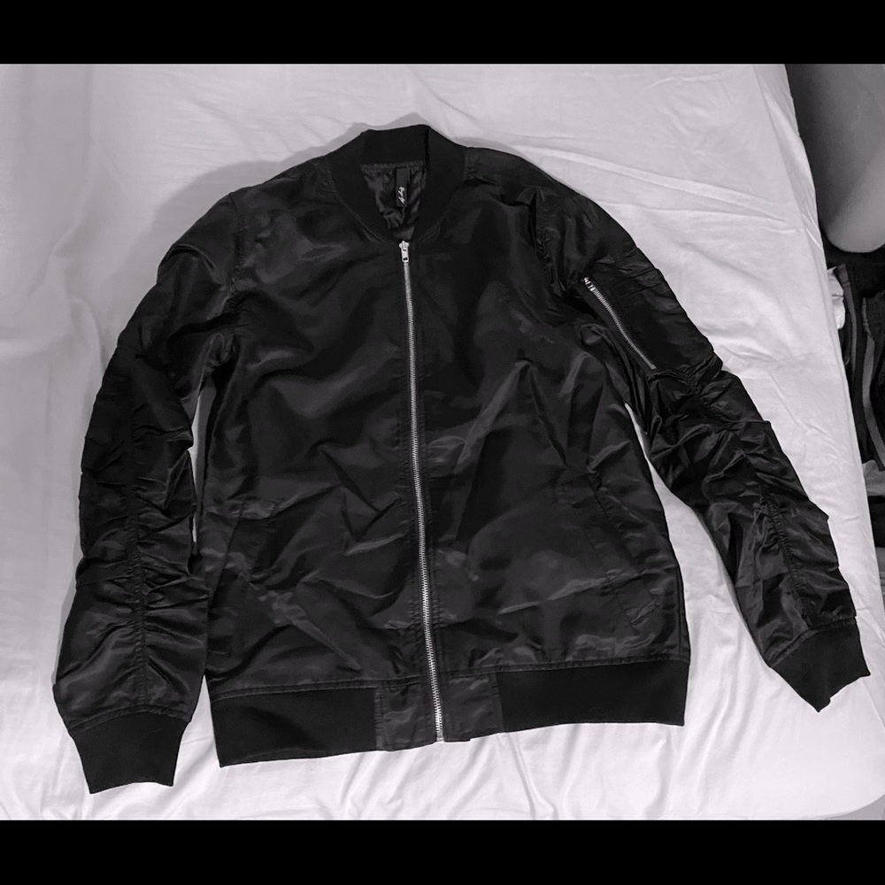 Men’s black Bomber jacket